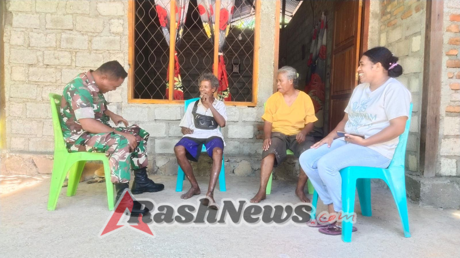 Babinsa Apui Lakukan Komsos Terkait Pengembangan Koperasi Merah Putih di Nurbenlelang