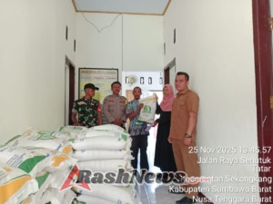 Sinergi Babinsa, Serda Sadam Pastikan Penyaluran Bantuan Pangan Berjalan Aman