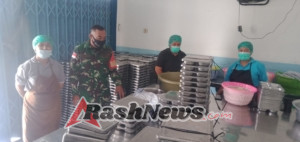 Koramil Ba’a Bersinergi dengan Tim Pelayanan MBG Distribusikan Makanan Sehat untuk Pelajar dan Posyandu