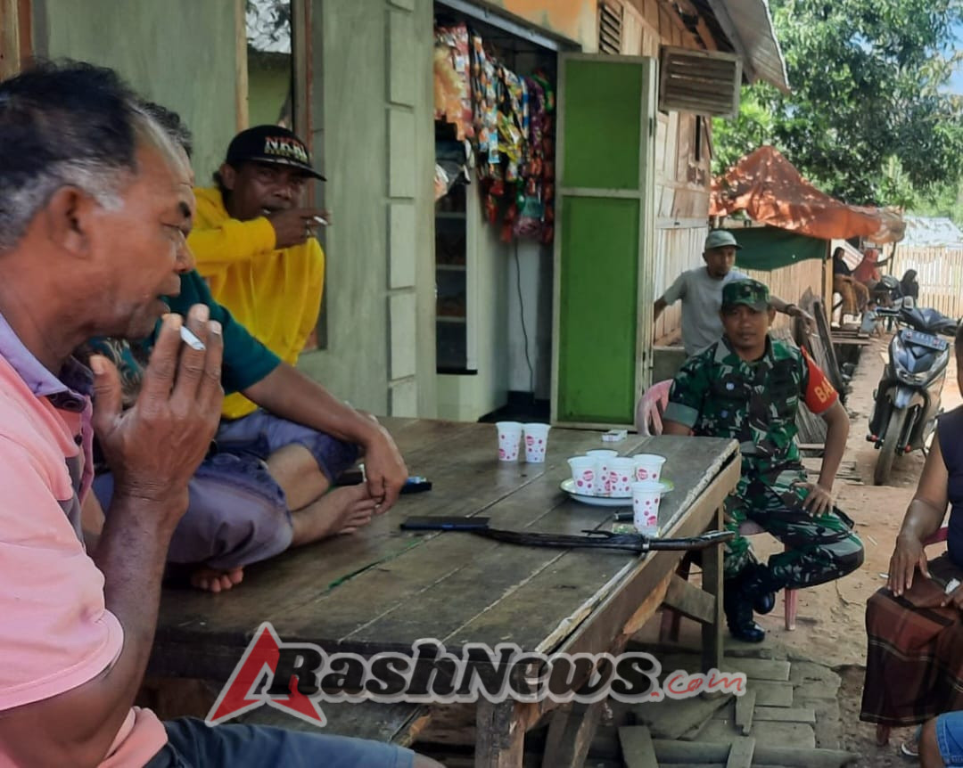 Babinsa Desa Lere Serukan Pentingnya Gotong Royong dan Harmoni Sosial di Lingkungan Binaan