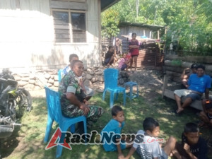 Babinsa Koramil 1602-04 Laksanakan Komsos dan Pamwil di Desa Watukamba