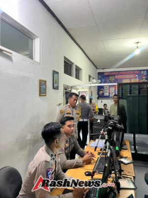 Wakapolres Klungkung Laksanakan Pengawasan Melekat pada Pelayanan Publik di Polres Klungkung