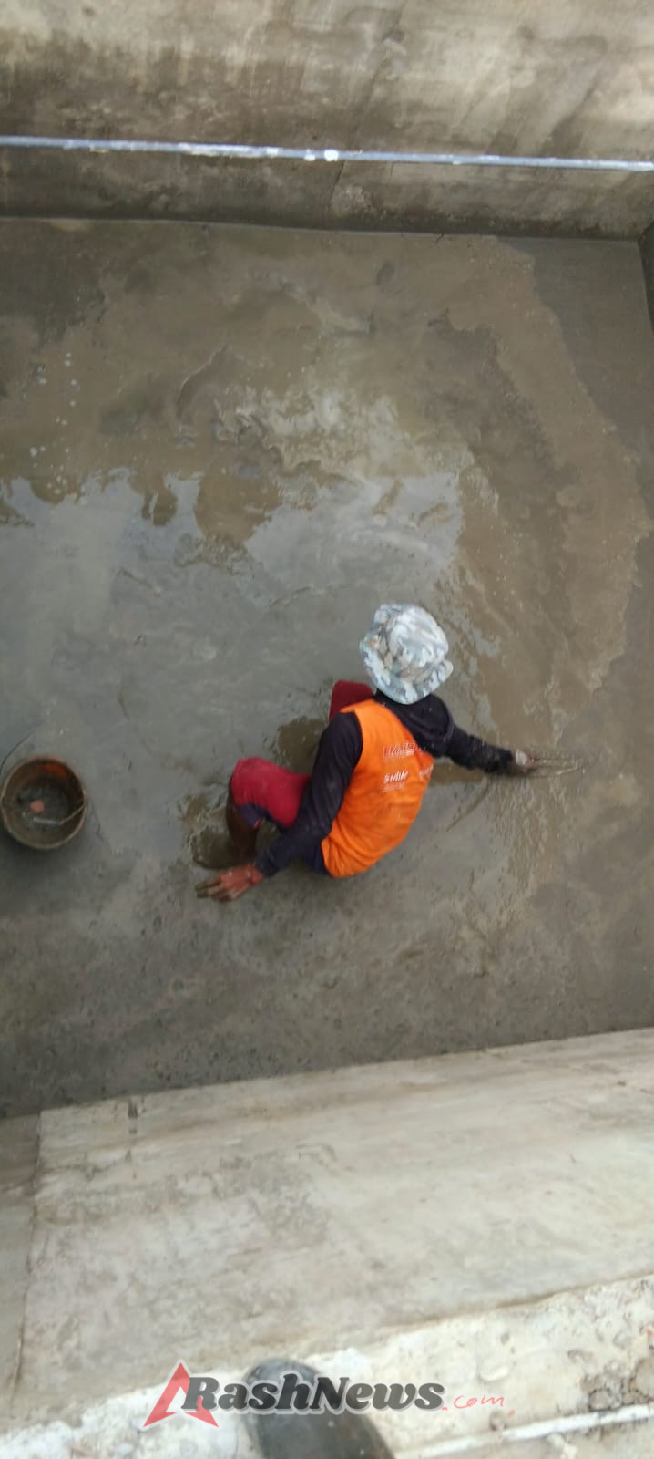 Sinergi TNI dan Warga Desa Sini: Pengecoran Dasar Bak Resofer Segera Dilaksanakan