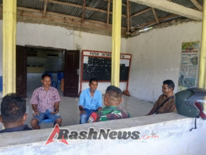 Pererat Koordinasi, Babinsa Walakaka Gelar Komsos dengan Pemerintah Desa