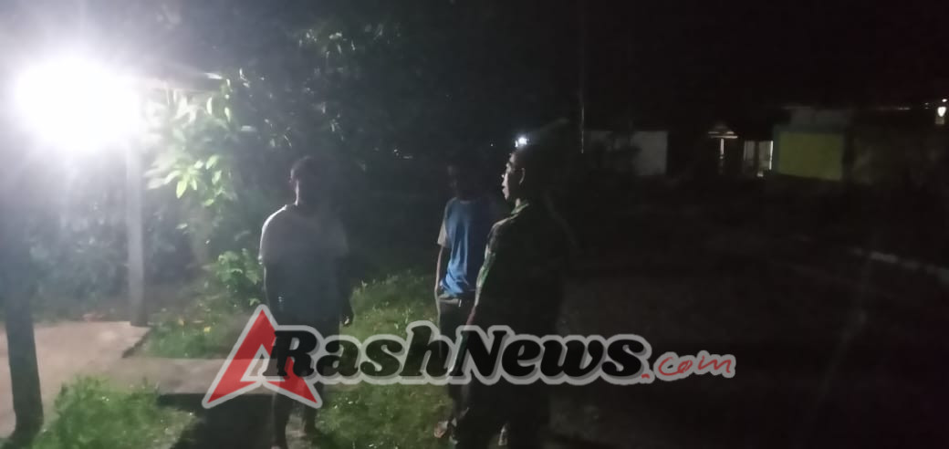 Tingkatkan Stabilitas Keamanan, Sertu Carles Haban Lakukan Patroli di Kecamatan Aimere