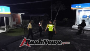 Polsek Bebandem Laksanakan Blue Light Patrol untuk Antisipasi Gangguan Kamtibmas