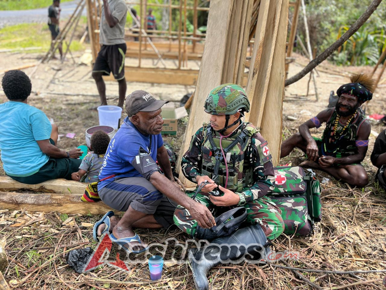 Program Free Medical Care Satgas Yonif 743/PSY Disambut Antusias Masyarakat