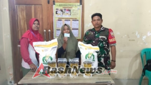 71 Warga Bukit Damai Terima Bantuan Beras dan Minyak Goreng, Babinsa Pastikan Proses Aman dan Tertib