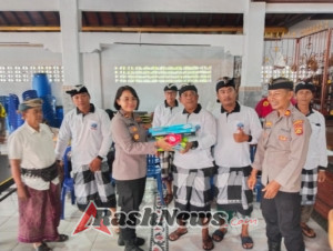 Jelang Nataru, Kapolsek Denpasar Barat Sambang Kamtibmas kepada Prajuru dan Pecalang Br. Padangsumbu Tengah