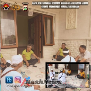 Kapolsek Padangbai bersama warga gelar Kegiatan Jumat Curhat  menyambut Hari Raya Kuningan