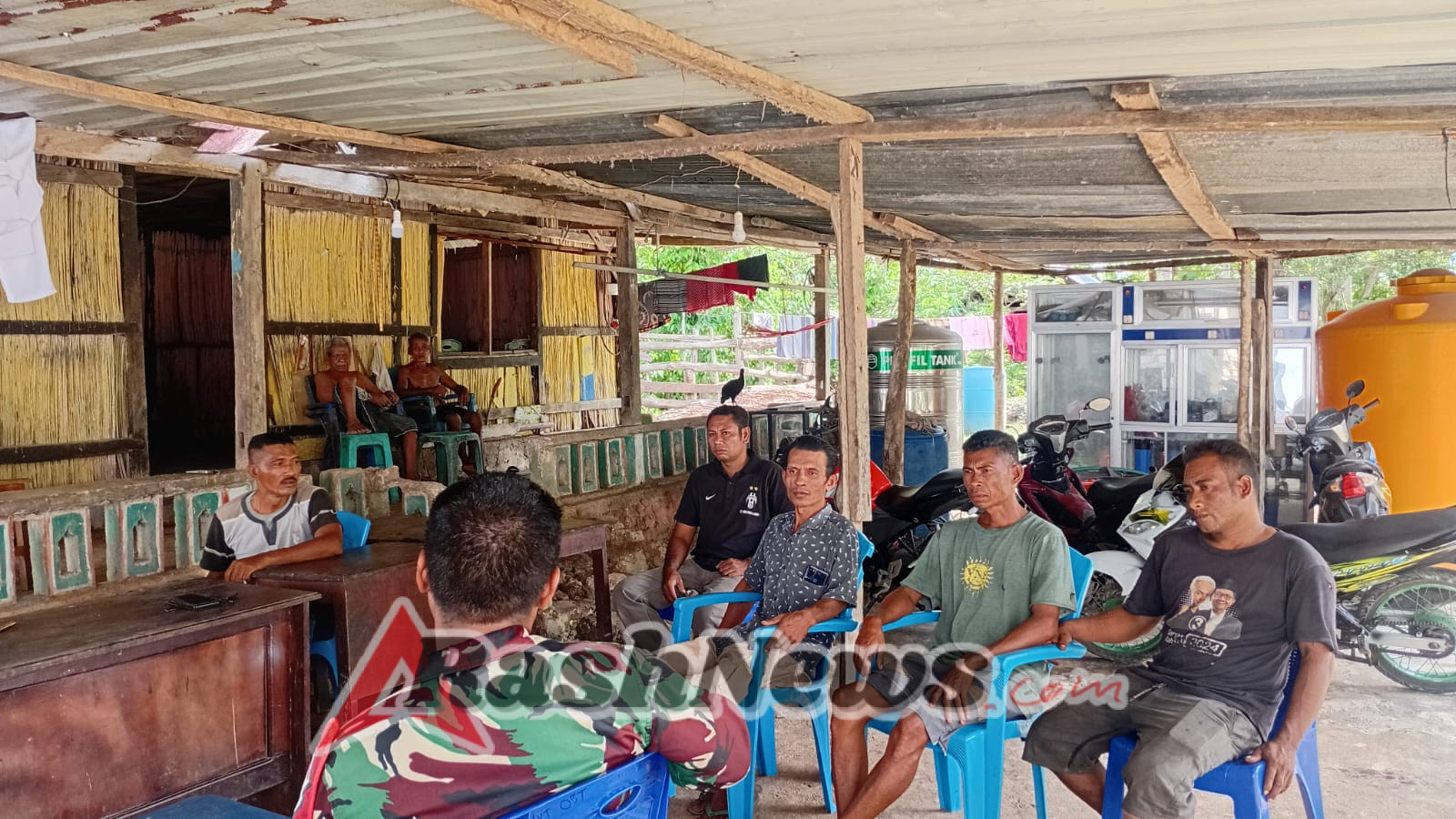 Perkuat Sinergi, Babinsa dan Warga Oebatu Siap Dukung Pembangunan Koperasi Merah Putih