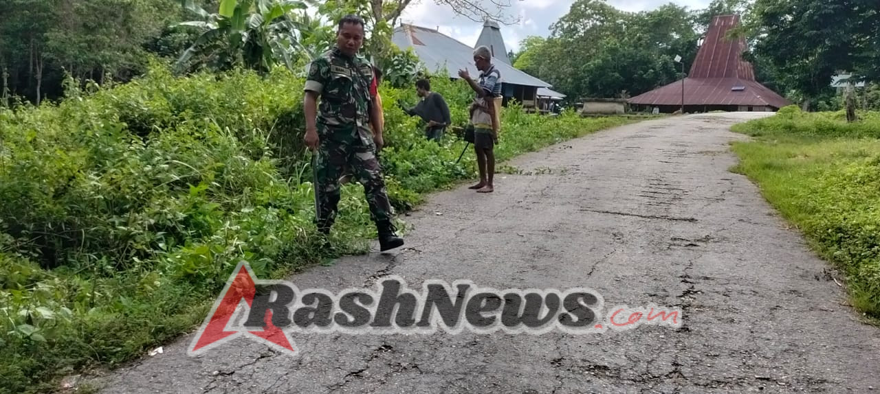 Babinsa Kodim 1613/Sumba Barat Gelar Aksi Peduli Lingkungan Bersama Warga Bodohula