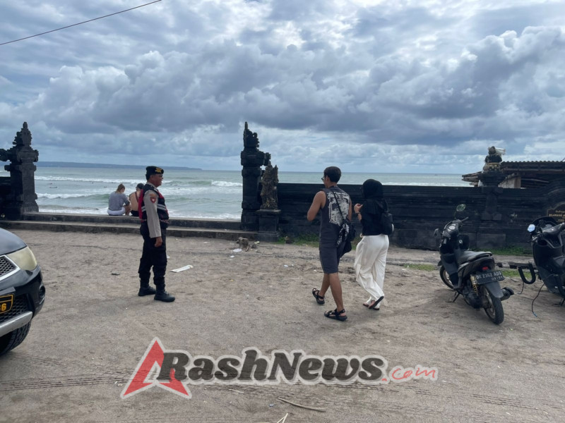 Pastikan Keamanan Wisatawan Polsek Kuta Utara Patroli Di Pantai Batu Mejan Saat Hari Kuningan