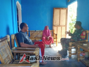 Babinsa Dulolong Tingkatkan Sinergitas dengan Pemerintah Desa melalui Komsos