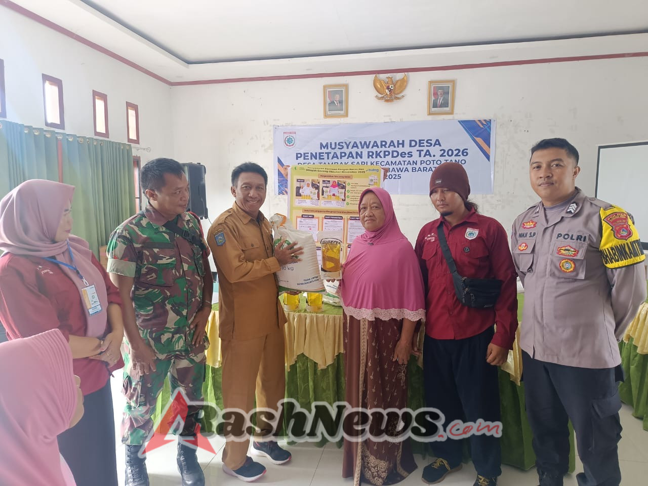 Warga Tambak Sari Terima Banpang Tahap Pertama Tahun 2025