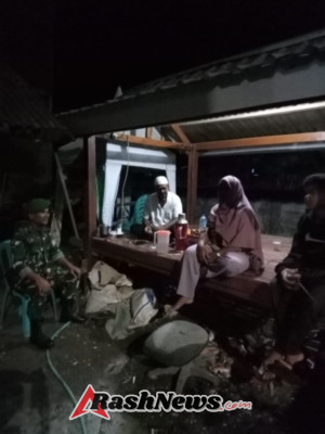 Wilayah Aman, Babinsa Poto Tano Laksanakan Patroli Malam dan Komsos Terjadwal