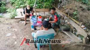 Koramil 1628-01/Taliwang Tingkatkan Pembinaan Teritorial Melalui Komsos di Desa Moteng