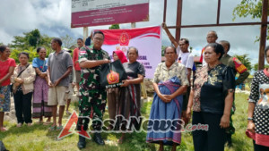 Aksi Kemanusiaan, Kodim 1618/TTU Menembus Sekat Bagikan Sembako Di Wilayah Perbatasan