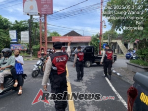 Patroli Sat Samapta Polres Gianyar Laksanakan Pengawasan Di Strong Point Simpang Sanjiwani