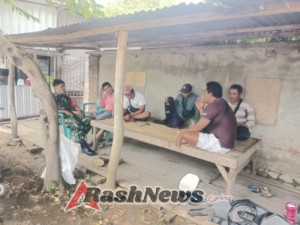 Komsos Babinsa Koramil 1628-03/Seteluk Wujudkan Kemanunggalan TNI dengan Rakyat