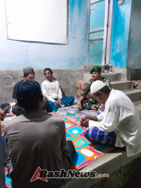 Ciptakan Rasa Aman, Babinsa Sekongkang Laksanakan Patroli Wilayah