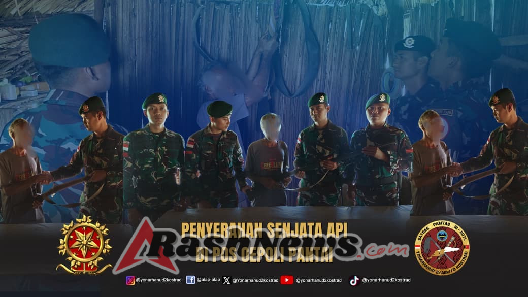 Satgas Pamtas Yonarhanud 2 Kostrad Menerima Pucuk Senjata Dari Warga Perbatasan