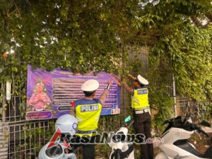 Satlantas Polres Kawasan Bandara Pasang Spanduk dan Bagikan Brosur Himbauan Operasi Lilin Agung 2025