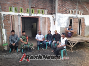 Pererat Silaturahmi, Babinsa Koramil Manggelewa Aktif Lakukan Komsos