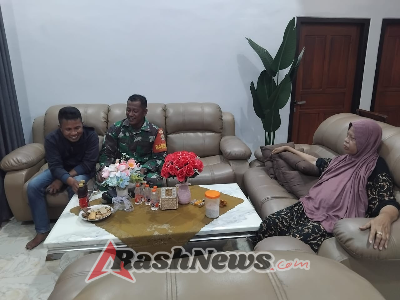 TNI Hadir di Tengah Masyarakat, Patroli Malam Koramil Jereweh Berjalan Lancar