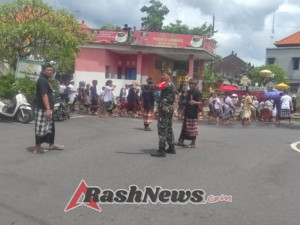 Ratusan Warga Iringi Pelebon Almarhum Jro Mangku Wija, Tiga Pilar Di Kamasan Beri Pengawalan Ketat
