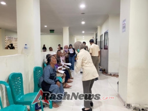 TNI AD Peduli Kesehatan Rakyat RSAD Bima Laksanakan Operasi Katarak Massal 150 Pasien