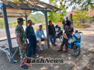 Pererat Silaturahmi, Babinsa Kiantar Pantau Keamanan Wilayah Binaan