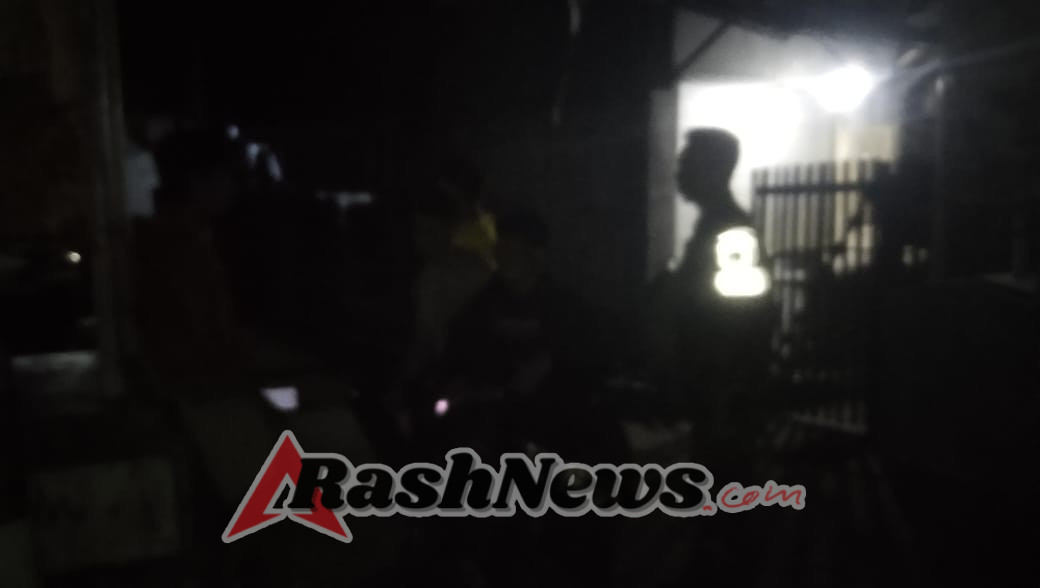 Patroli Ronda Malam di Cempi Jaya, Babinsa Koramil 1614-03/Huu Tegaskan Pesan Keamanan