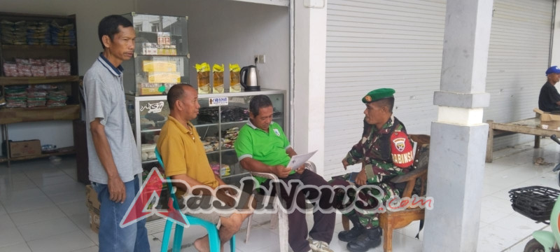 Tingkatkan Kemanunggalan TNI-Rakyat, Babinsa Seteluk Tengah Laksanakan Komsos