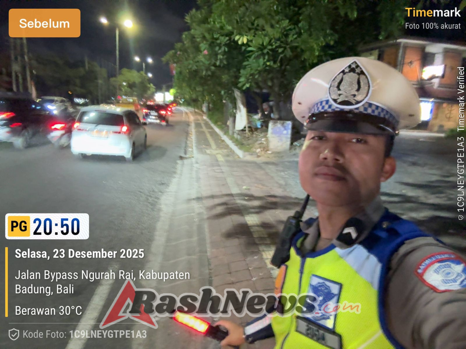 Personel Operasi Lilin Agung 2025 Sigap Urai Kepadatan Lalu Lintas di Kota Denpasar dan Sekitarnya