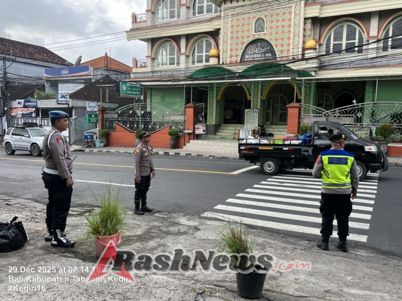 Atensi Kemacetan dan Laka, Polsek Kediri Gelar Personil Untuk Laksanakan Strong Point