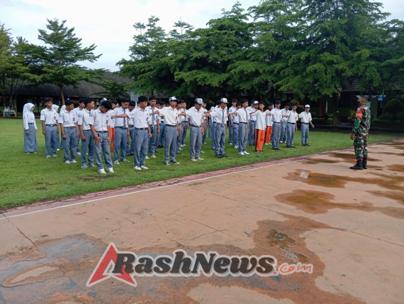 Serka I Gede Sika Dampingi Pembinaan Siswa SMAN 1