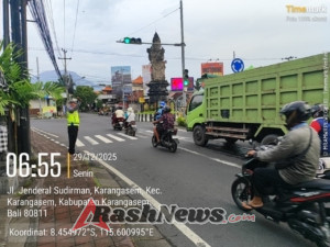 Personil Lantas Laksanakan Gatur Pagi Demi Ketertiban Dan Kelancaran Arus Lalin Di Ktl 1 Subagan
