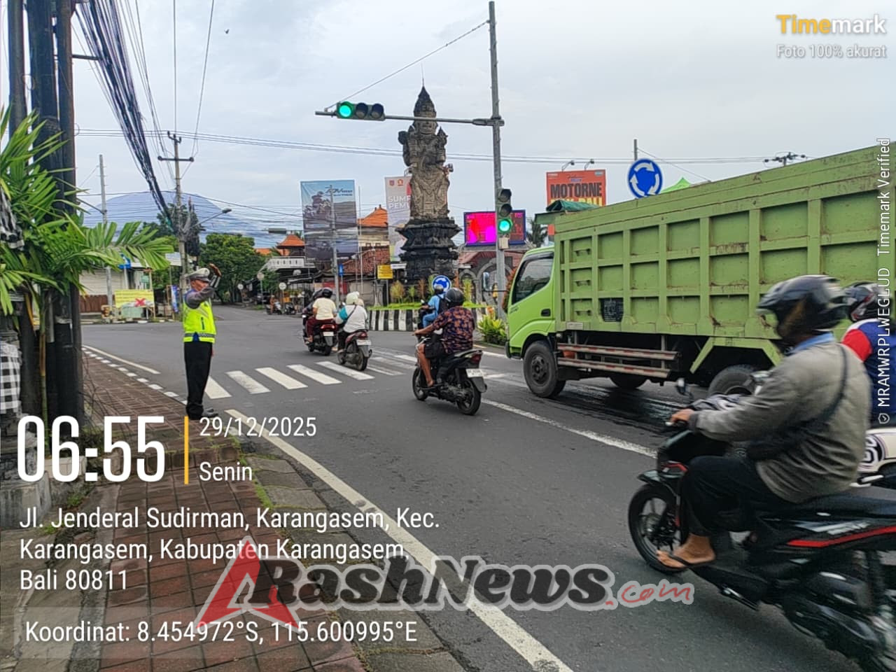 Personil Lantas Laksanakan Gatur Pagi Demi Ketertiban Dan Kelancaran Arus Lalin Di Ktl 1 Subagan