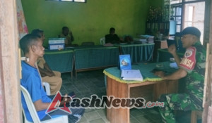 Babinsa Sertu Mikael D. Sales Laksanakan Anjangsana ke Kantor Desa Oetalus