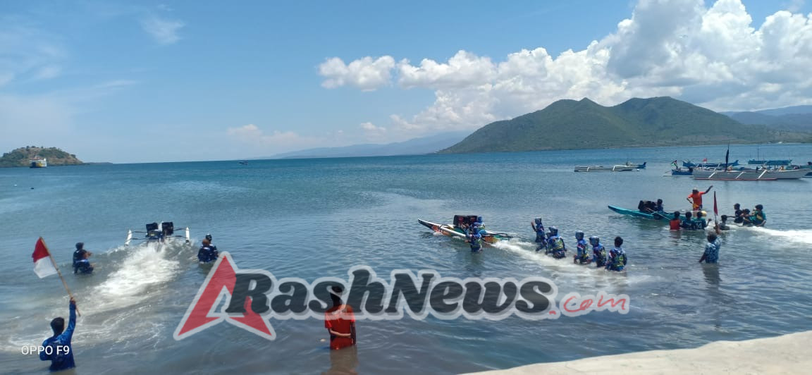 Sertu Wiliadi Amankan Lomba Balap Sampan di Poto Tano Berlangsung Lancar