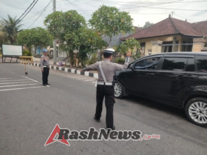 Sat Lantas Polres Karangasem Amankan Jalur Car Free Day di Jalan Veteran
