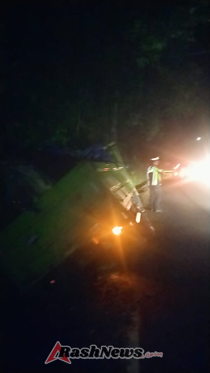 Personil Polsek Seltim melaksanakan pengaturan dan amankan truk OC di Jelijih Megati