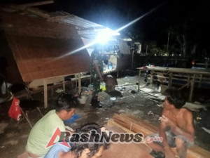 Patroli Malam Babinsa Poto Tano, Warga Diimbau Jaga Ketertiban Lingkungan