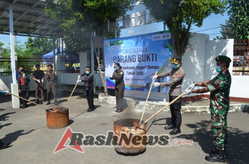 Pemusnahan Barang Bukti Inkracht di Dompu, TNI Dukung Penegakan Hukum