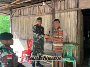 Keberhasilan Pendekatan Humanis, Satgas Pamtas Yonarhanud 2 Kostrad Terima Pucuk Senjata Api dari Warga