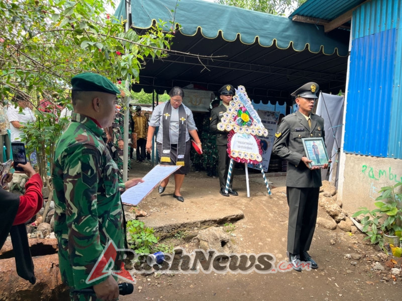 Upacara Militer Khidmat Iringi Kepergian Pelda Purnawirawan Johan Pelang