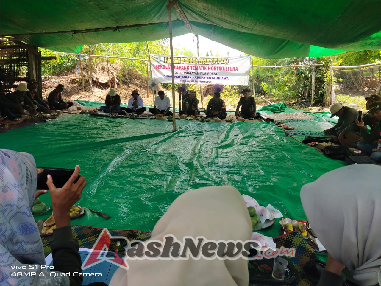 Tingkatkan Kualitas Budidaya, Babinsa Empang Dampingi Petani di Sekolah Lapang Hortikultura