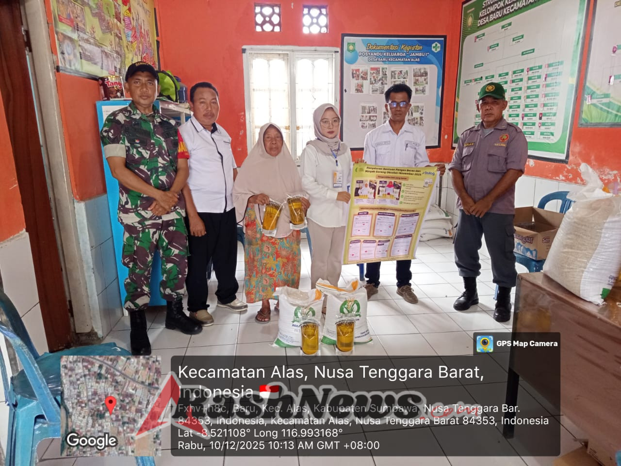 Bantuan Pangan Nasional Tersalurkan di Desa Baru, Babinsa Pastikan Aman dan Tertib
