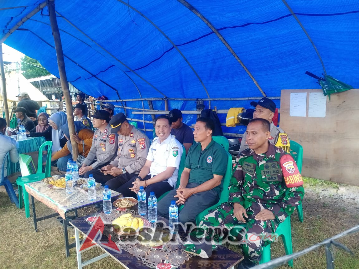 Sportivitas Tinggi Warnai Final Turnamen Futsal Kades Cup, Babinsa Lopok Beri Apresiasi